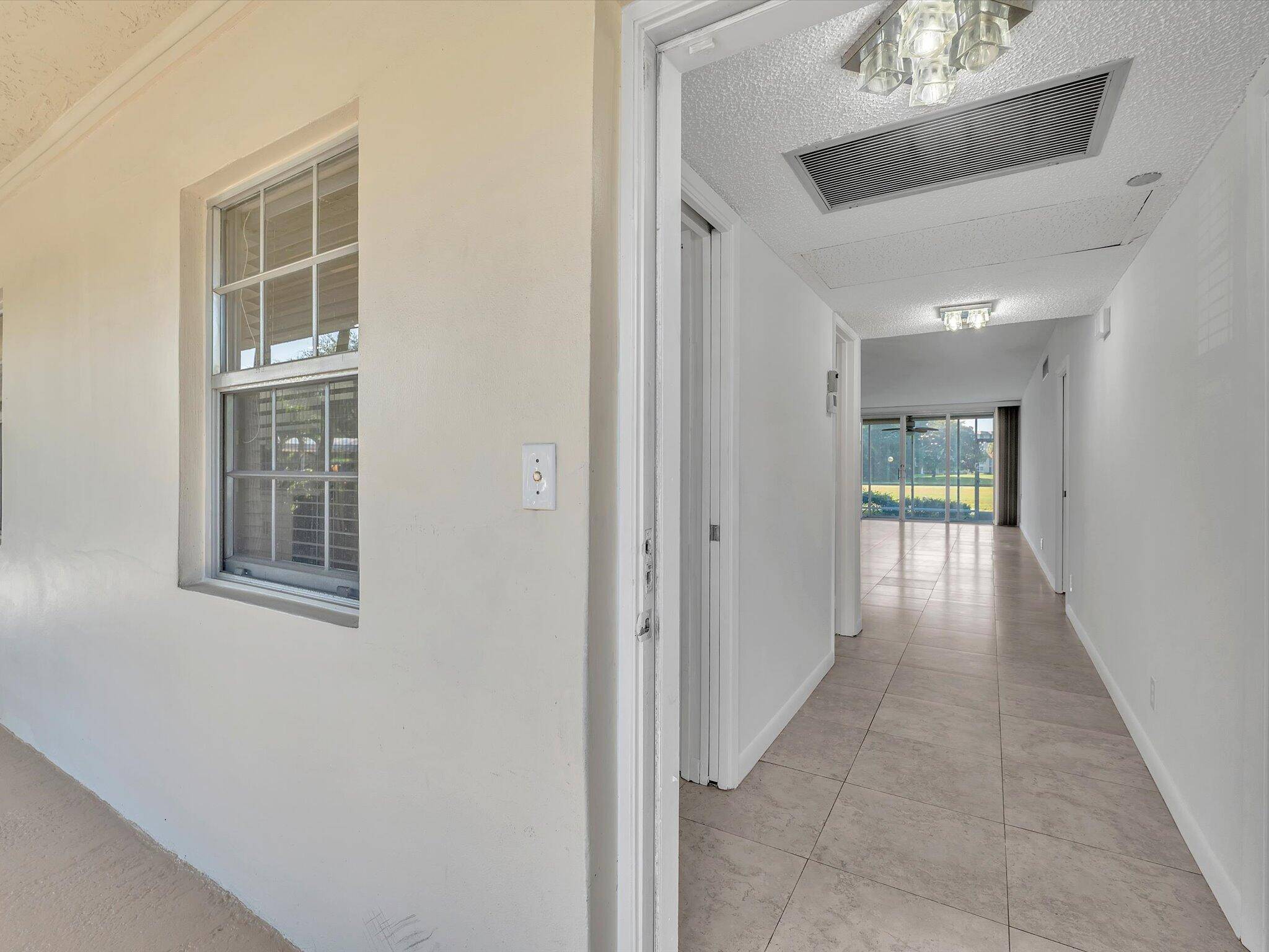 Pompano Beach, FL 33069,3510 Oaks WAY 103