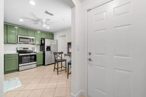 West Palm Beach, FL 33411,3070 Waddell AVE
