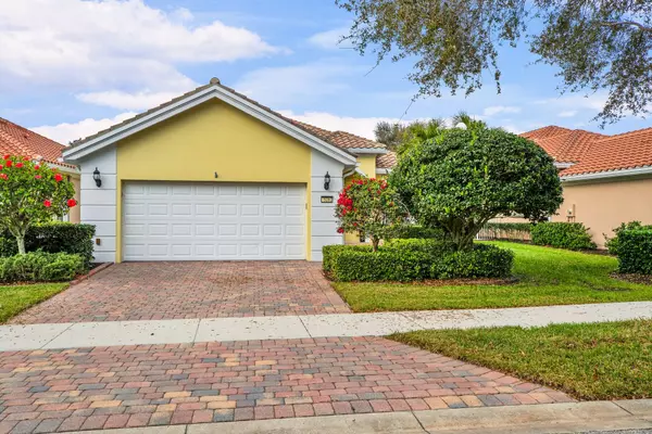 5282 Eleuthra CIR, Vero Beach, FL 32967