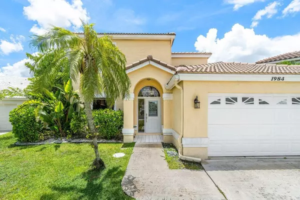 Wellington, FL 33414,1984 White Coral WAY
