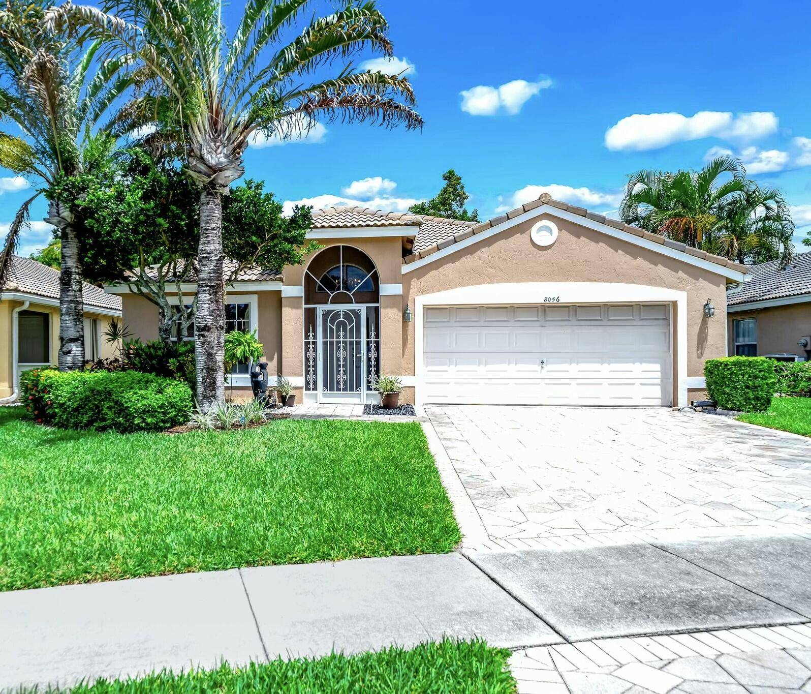 8056 Palm Gate DR, Boynton Beach, FL 33436