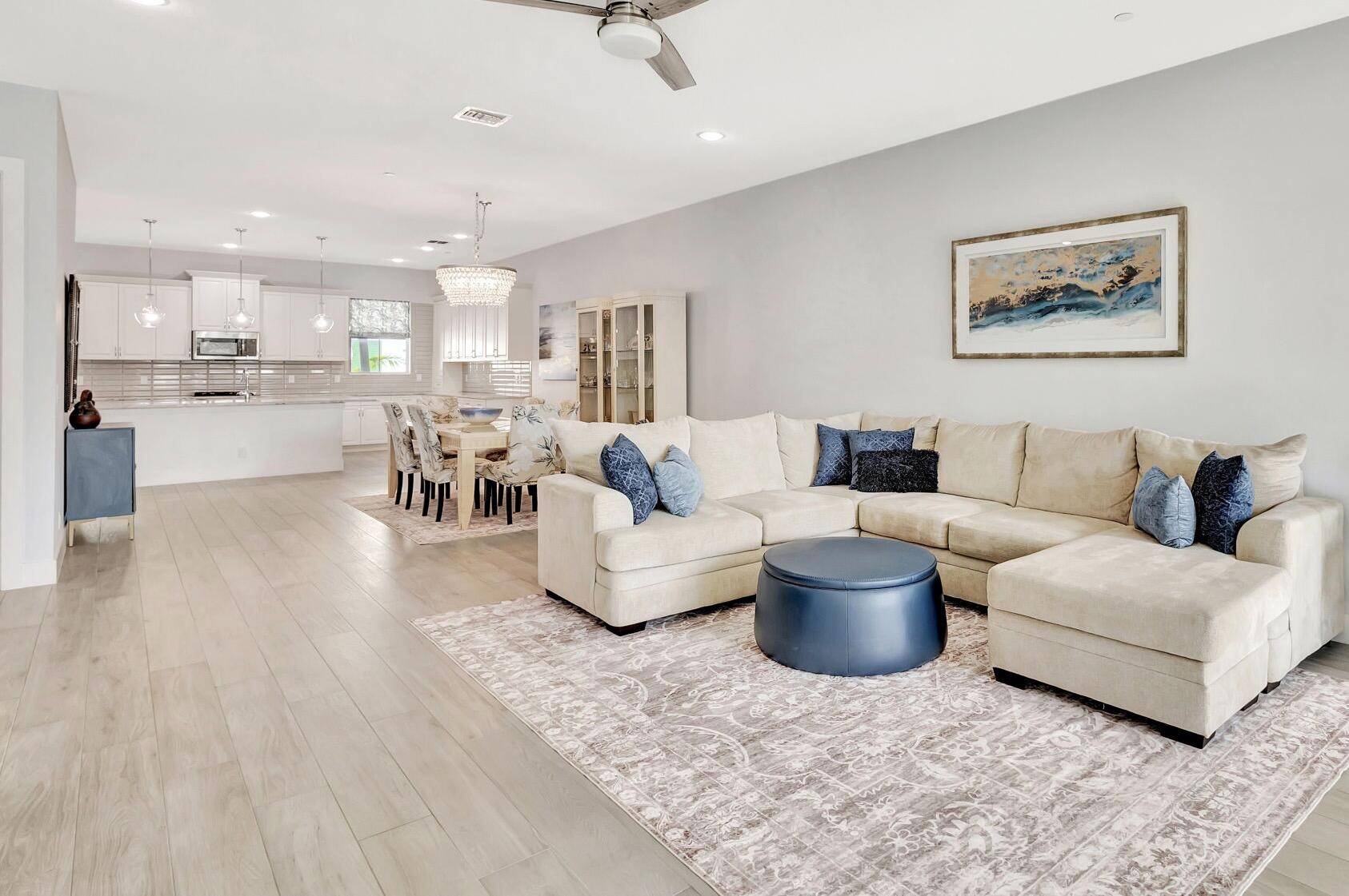 Palm Beach Gardens, FL 33418,13390 Alton RD