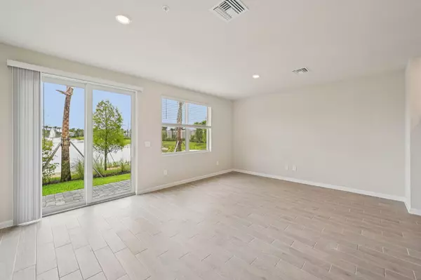 Fort Pierce, FL 34982,479 Salisbury CIR