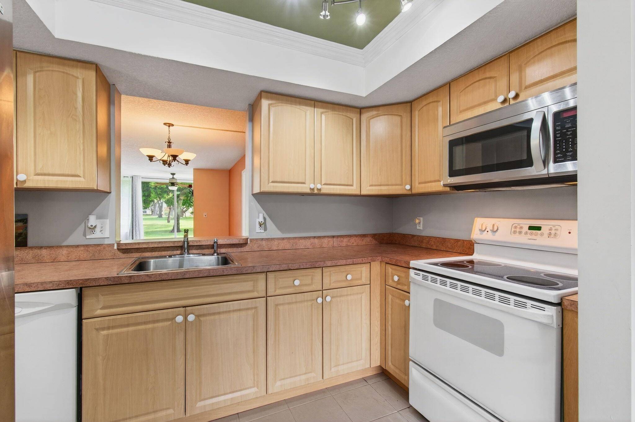 16 Willowbrook LN 102, Delray Beach, FL 33446
