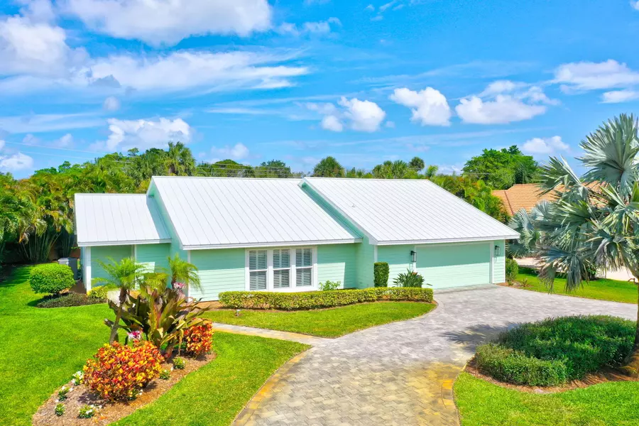 3824 SE E Fairway, Stuart, FL 34997