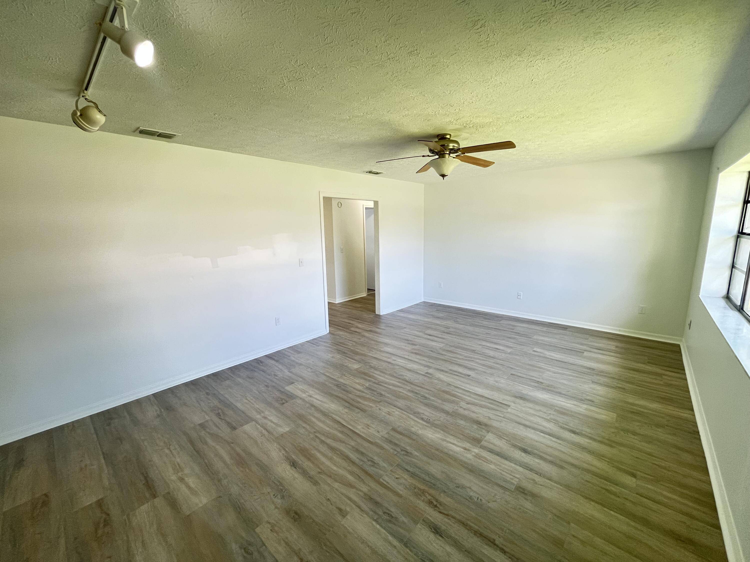 Port Saint Lucie, FL 34983,574 SW Duval AVE A