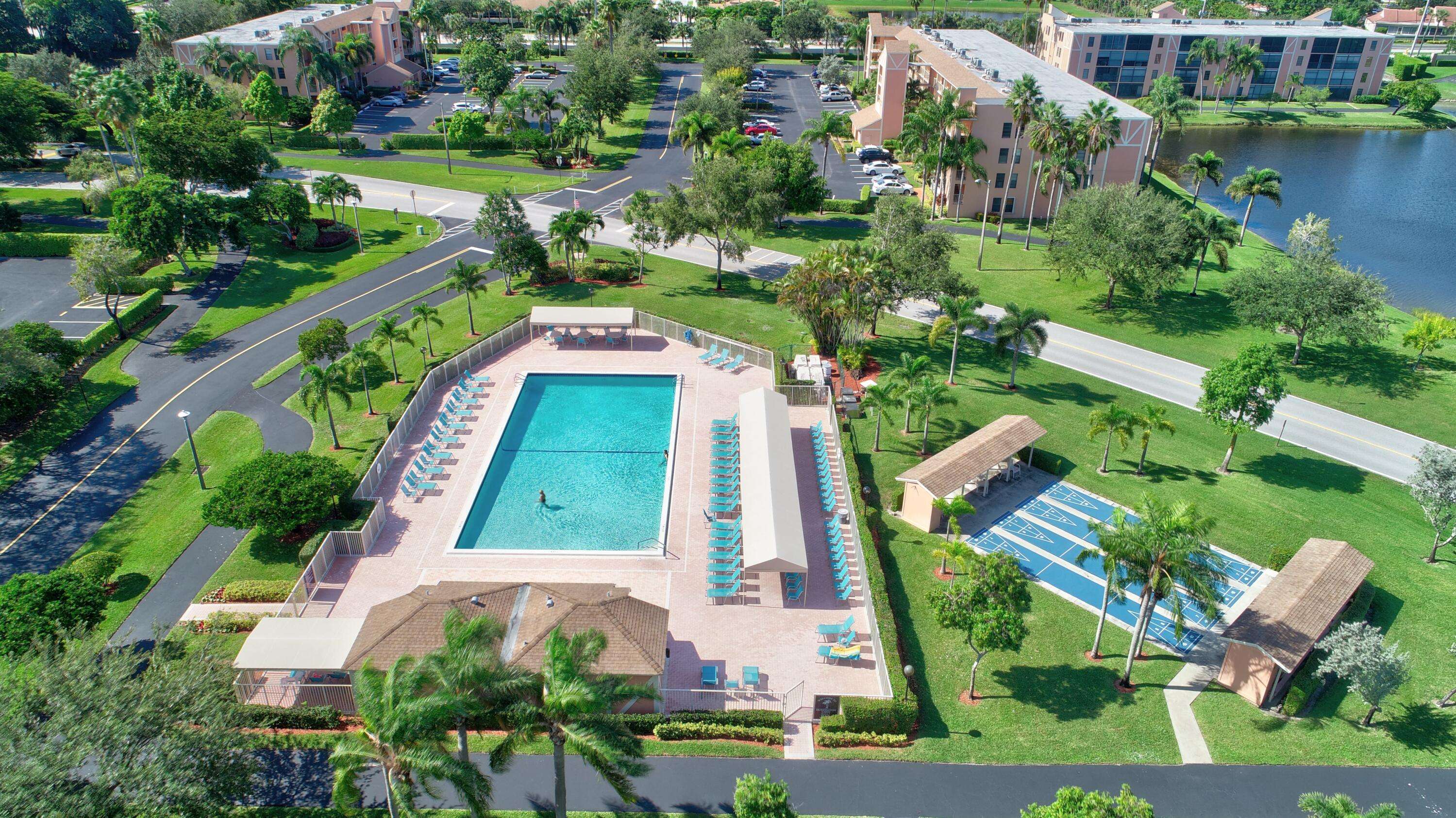 Delray Beach, FL 33446,6795 Huntington LN 101