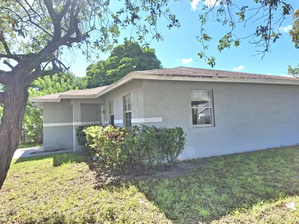 Pompano Beach, FL 33060,701 NW 15th CT