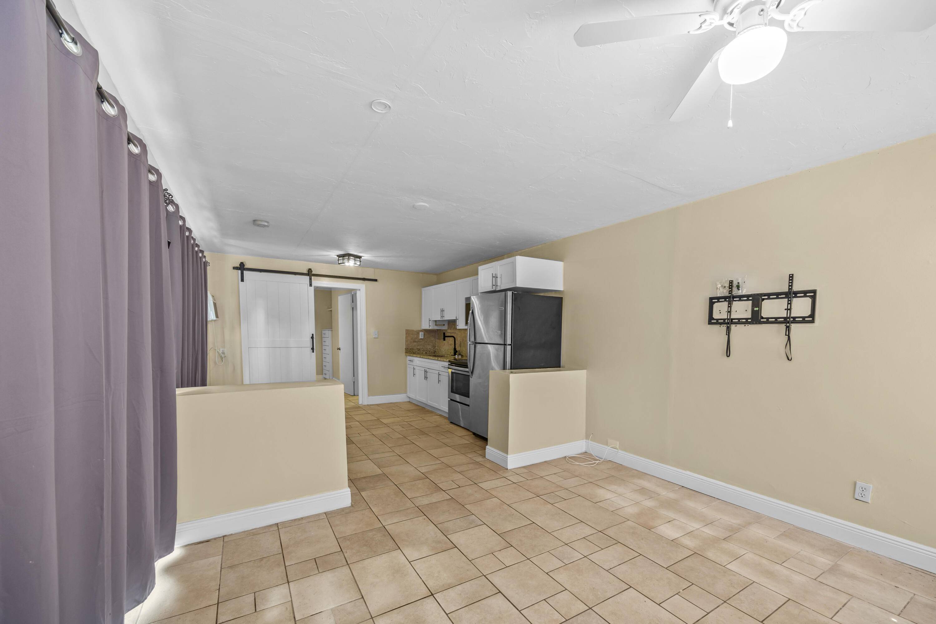 Palm Springs, FL 33461,120 Pleasant PL 1