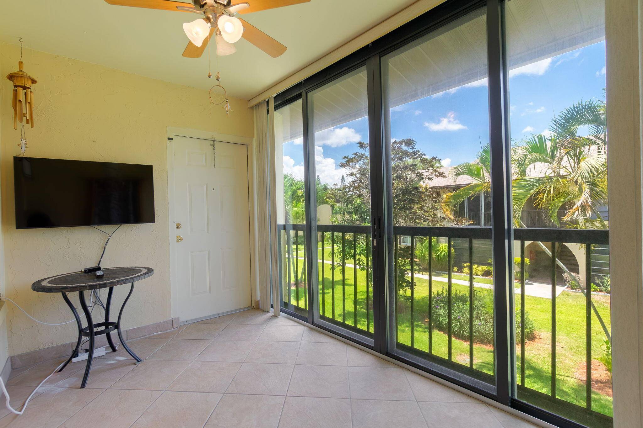 Greenacres, FL 33463,318 Pine Ridge CIR C2