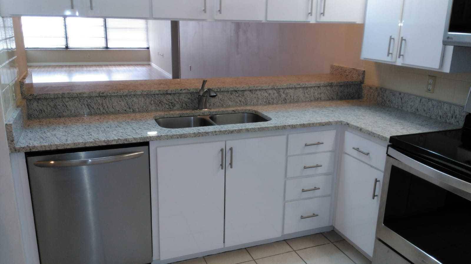 West Palm Beach, FL 33401,3516 Whitehall DR 205