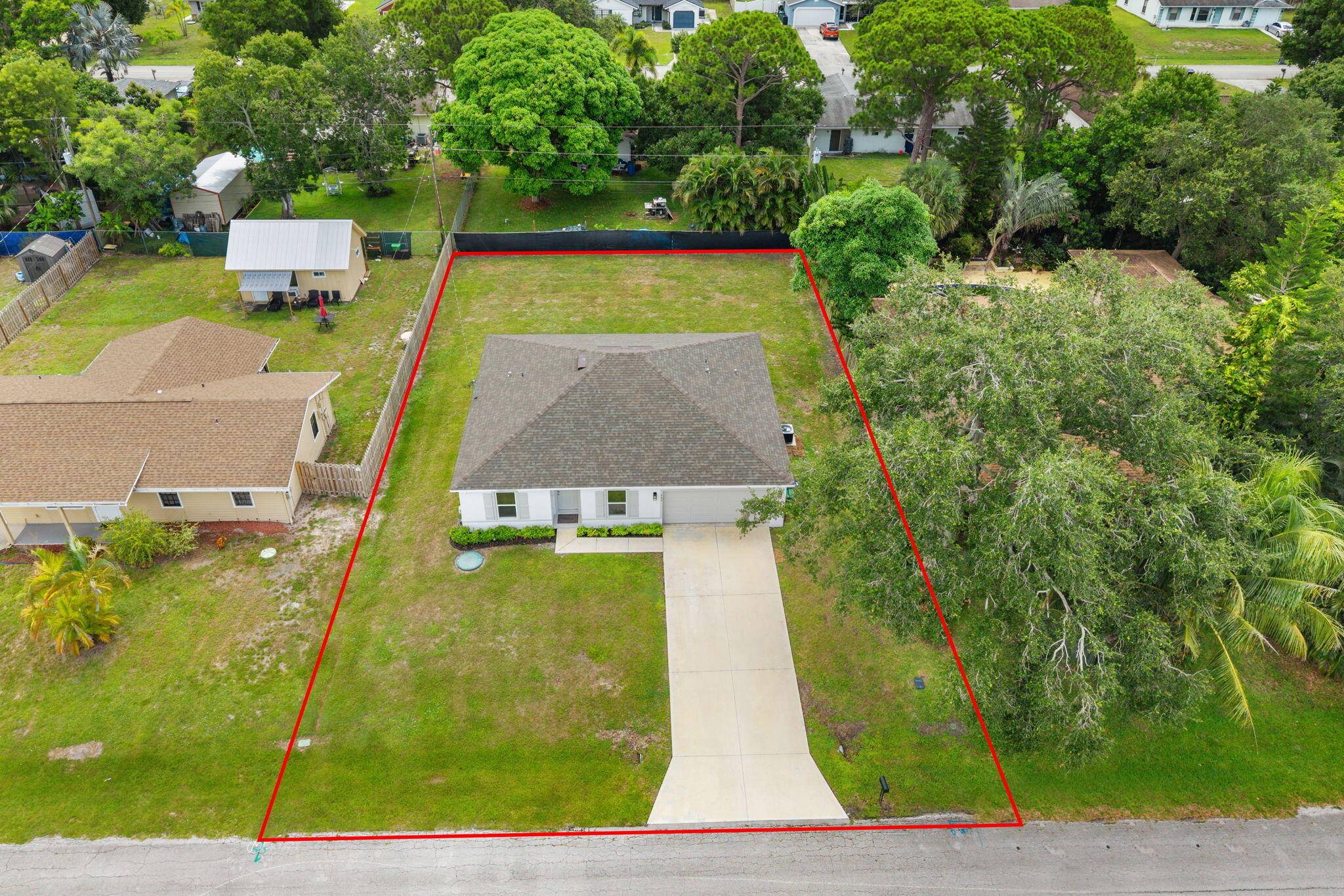 Port Saint Lucie, FL 34983,333 NW Granadeer ST