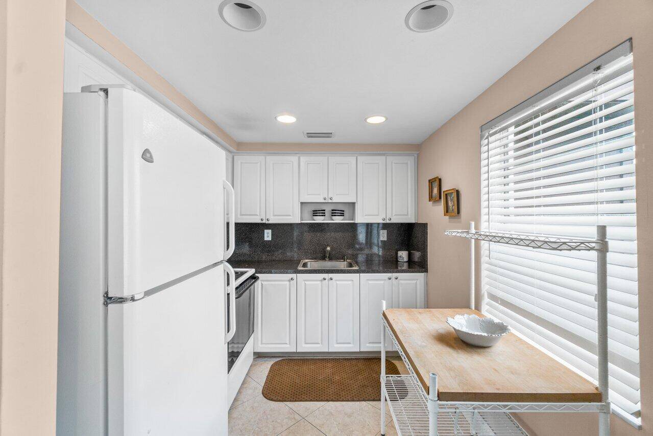 Delray Beach, FL 33484,715 Normandy O LN 715