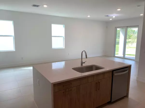 Stuart, FL 34997,7011 SE Park Trace DR