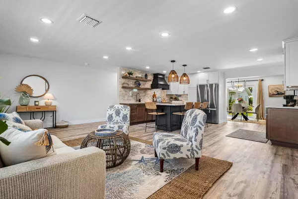 Boynton Beach, FL 33426,2015 SW 18th DR