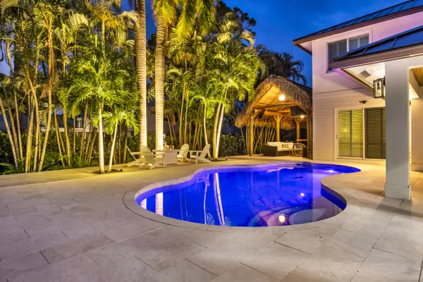 Tequesta, FL 33469,9806 SE Landing PL