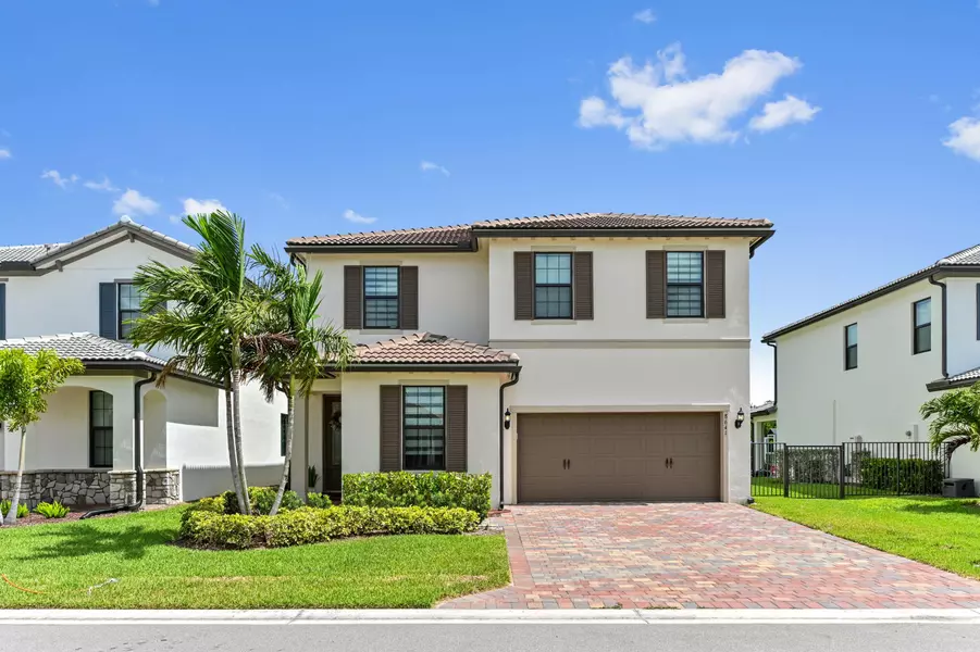 8641 Patron LN, Lake Worth, FL 33467