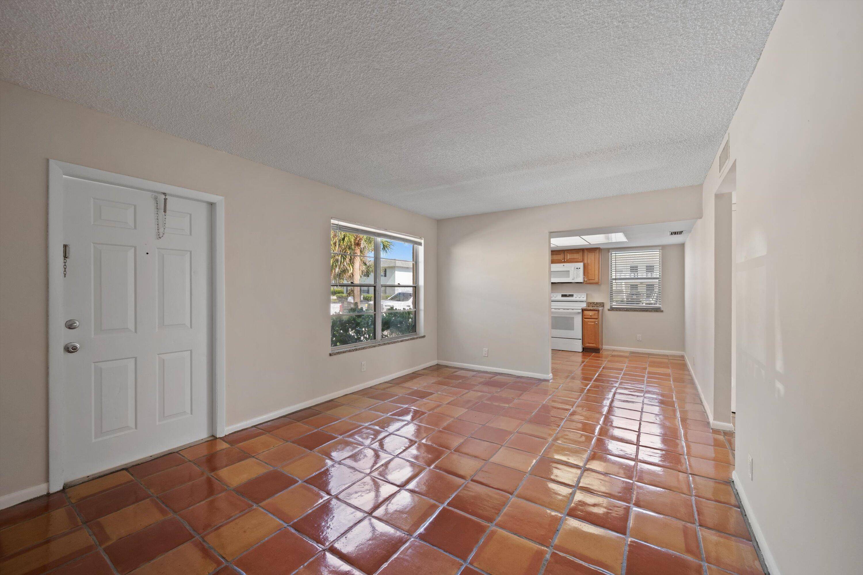 West Palm Beach, FL 33409,2707 Vandiver DR 1