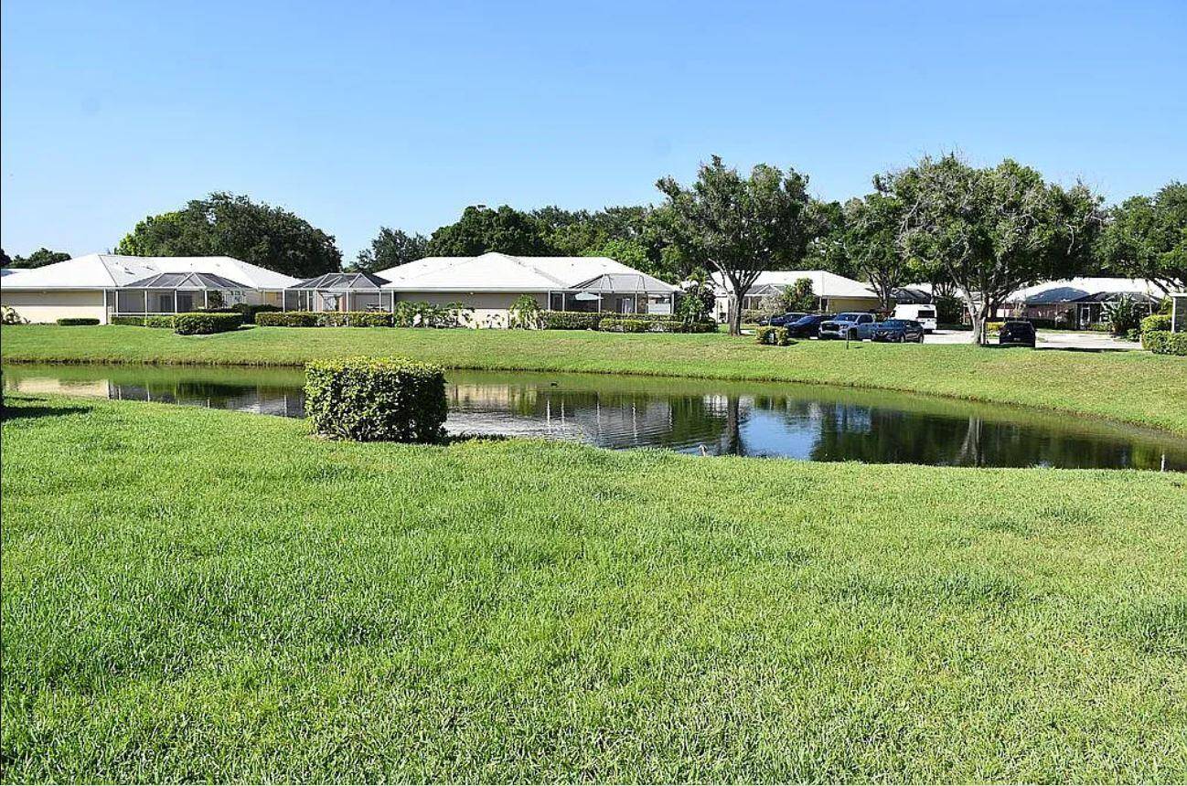 1101 Sun Terrace CT, Palm Beach Gardens, FL 33403