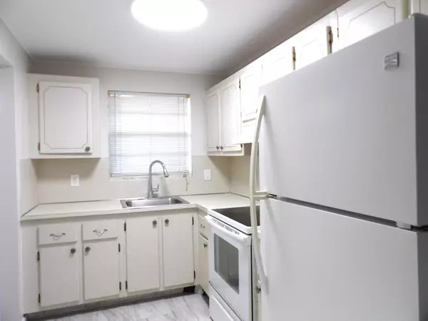 West Palm Beach, FL 33401,1638 Embassy DR 302