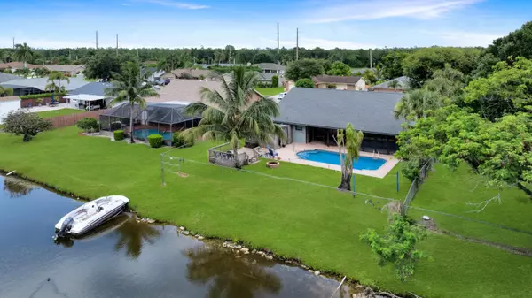 Royal Palm Beach, FL 33411,318 Las Palmas ST