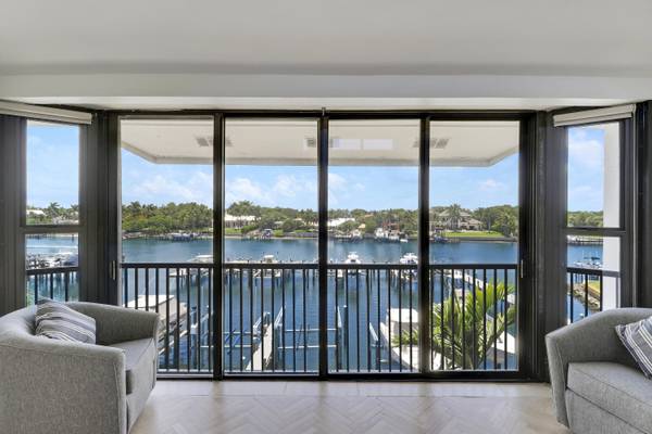 543 N Bay Colony DR Slip 8, Juno Beach, FL 33408