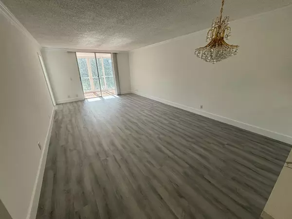 Boca Raton, FL 33487,5961 NW 2nd AVE 312