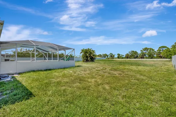 Port Saint Lucie, FL 34952,1669 SE North Blackwell DR