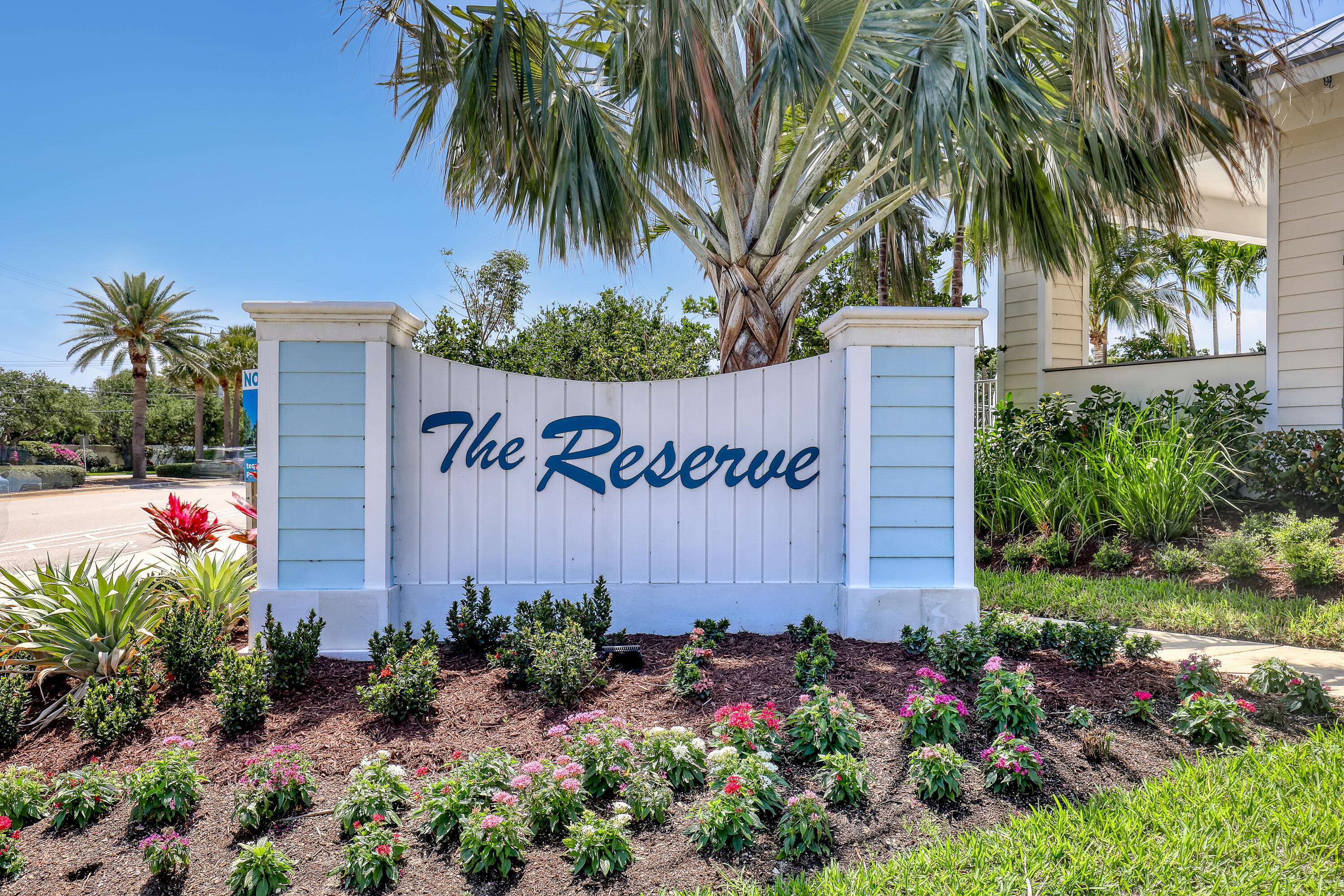 Tequesta, FL 33469,154 Sea Grape LN