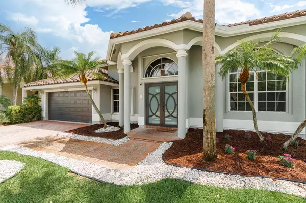 Boca Raton, FL 33498,19916 Dinner Key DR