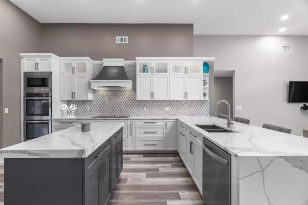 19916 Dinner Key DR, Boca Raton, FL 33498