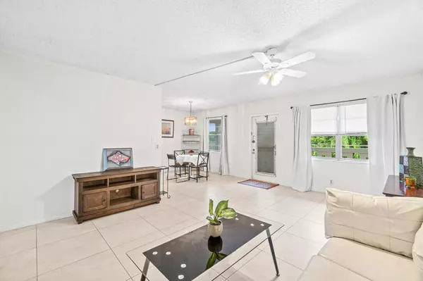 Boca Raton, FL 33434,3051 Ainslie D