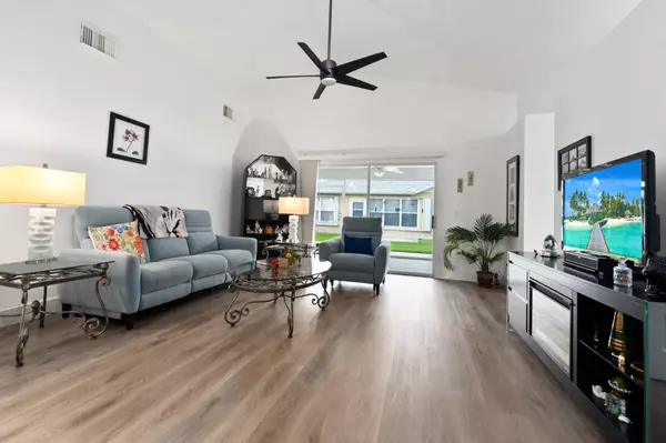 Fort Pierce, FL 34982,425 Banana LN