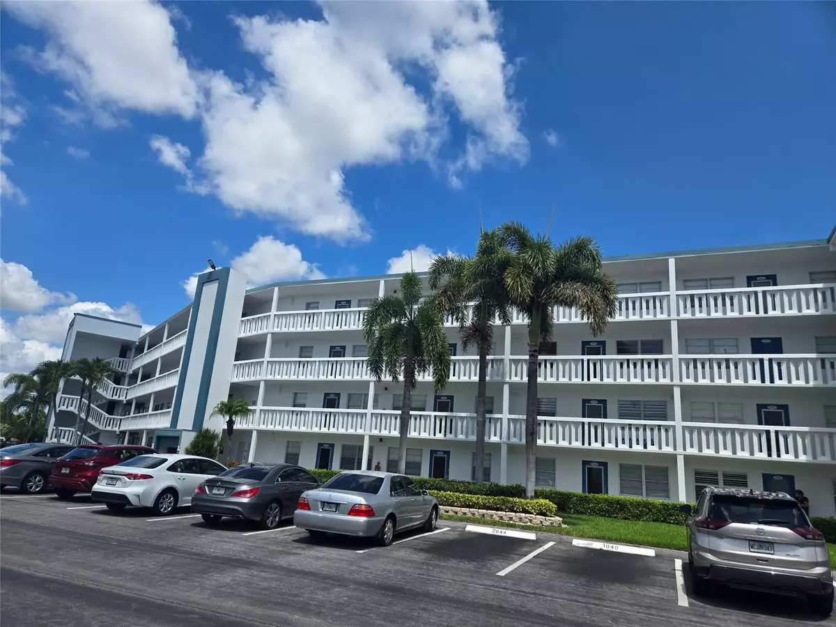Boca Raton, FL 33434,3043 Exeter C C