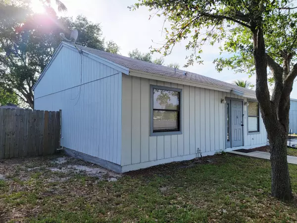 Palm Springs, FL 33461,3815 Woodridge Ter