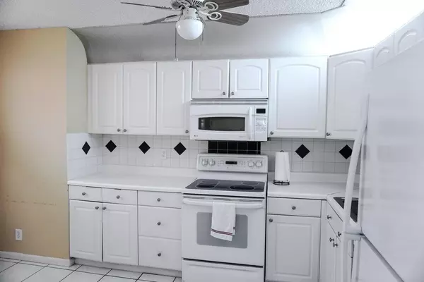 West Palm Beach, FL 33417,4520 Feivel RD 49