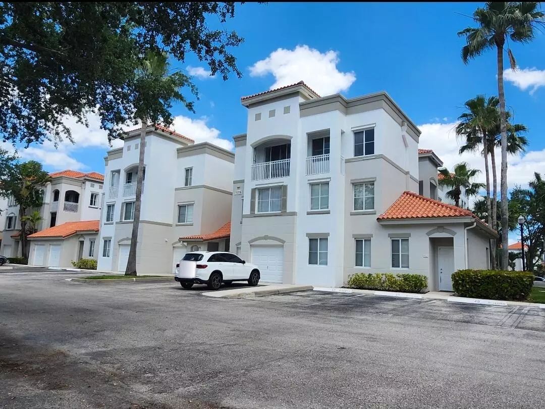 Palm Beach Gardens, FL 33410,11016 Legacy DR 303