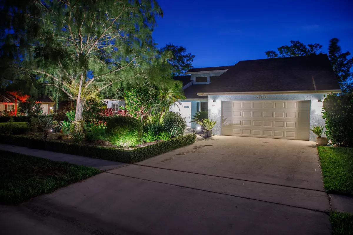 Wellington, FL 33414,900 Cosmos CT