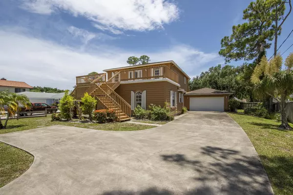 Lake Worth, FL 33463,5176 N Palm WAY