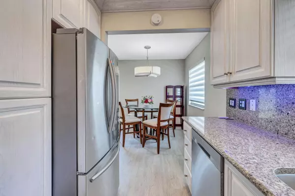 Delray Beach, FL 33446,93 Waterford D