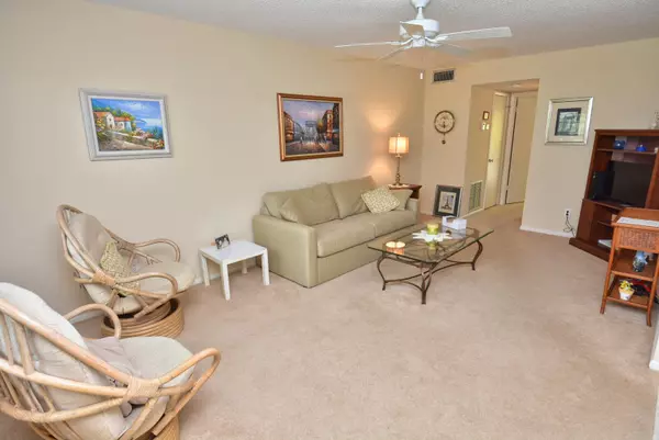 Stuart, FL 34994,1225 NW 21st ST 2105