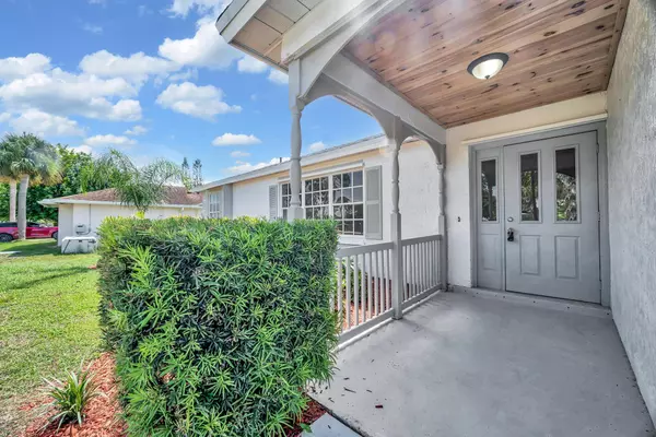 Port Saint Lucie, FL 34984,2432 SE Floresta DR