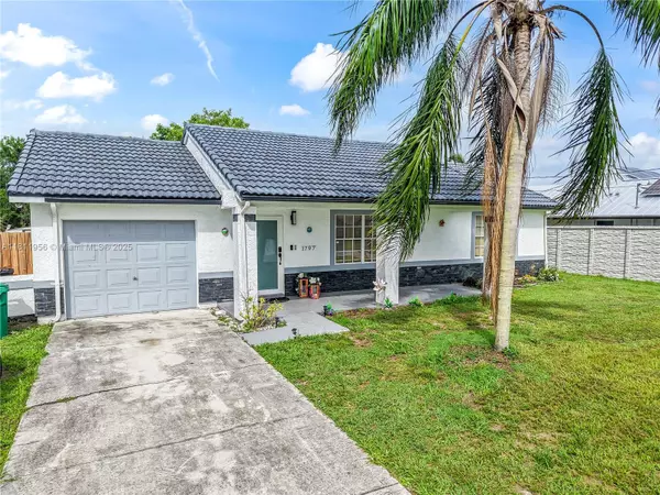 1797 SW Hampshire LN, Port Saint Lucie, FL 34953