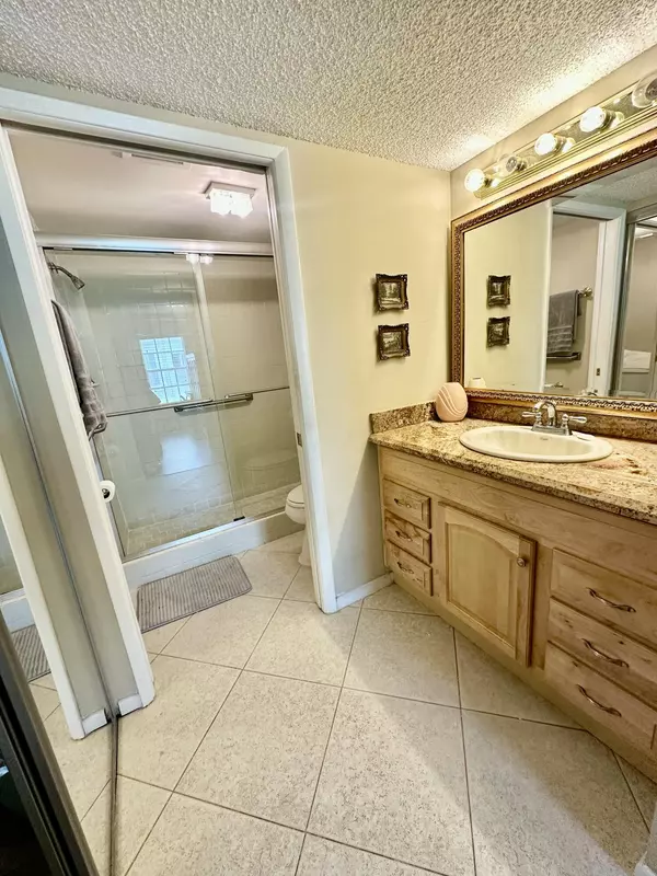Boca Raton, FL 33496,18900 Stewart CIR 7