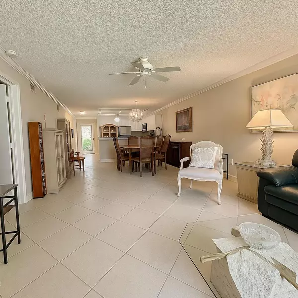Boca Raton, FL 33496,18900 Stewart CIR 7