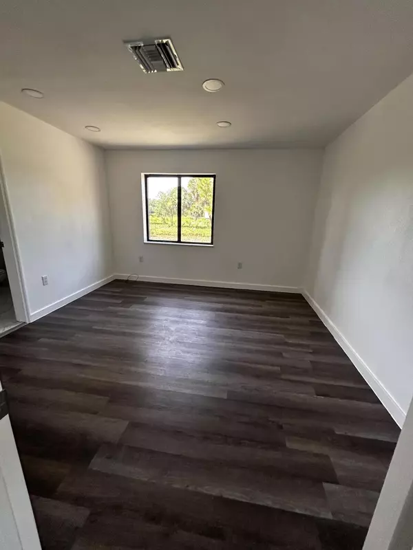 Clewiston, FL 33440,360 S Romero ST