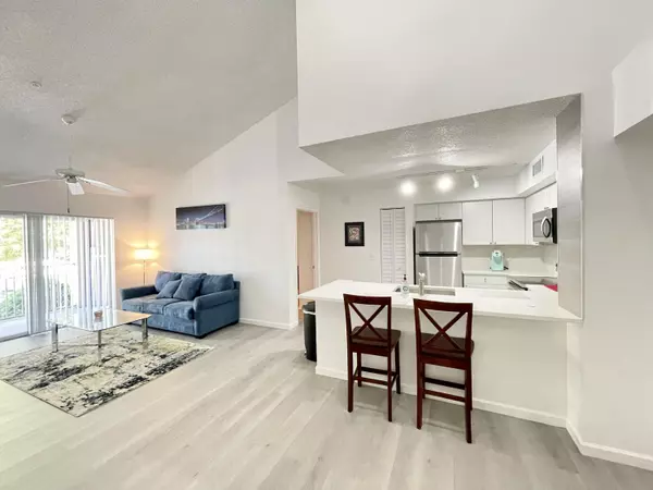 7832 Sonoma Springs CIR 203, Lake Worth, FL 33463