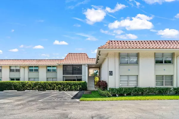 1124 NW 13th ST 204a, Boca Raton, FL 33486