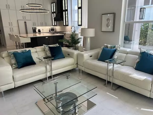 Palm Beach Gardens, FL 33418,127 Sunset Cove LN