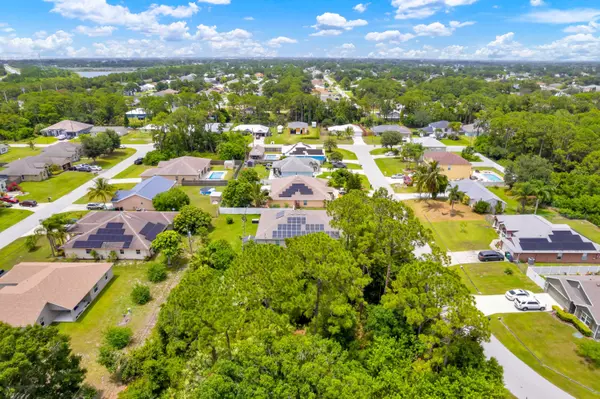 Port Saint Lucie, FL 34953,4174 SW Batavia ST